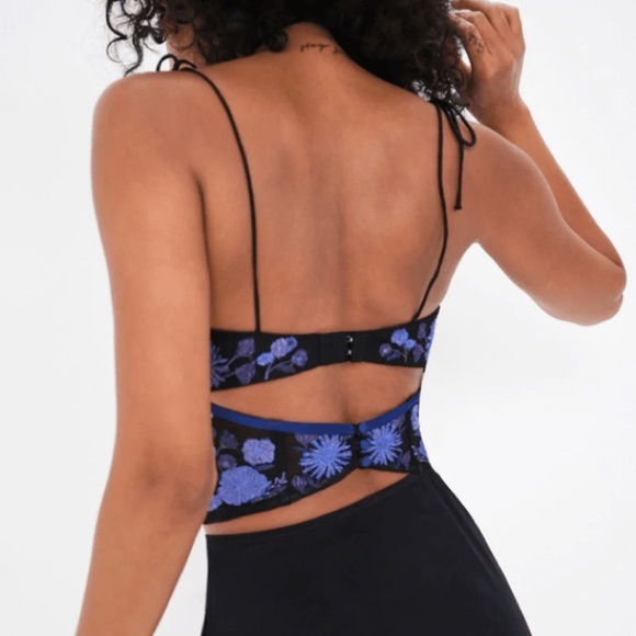 New! For love and lemons Kaylee embroidered bustier crop top 24539 - Picture 4 of 14